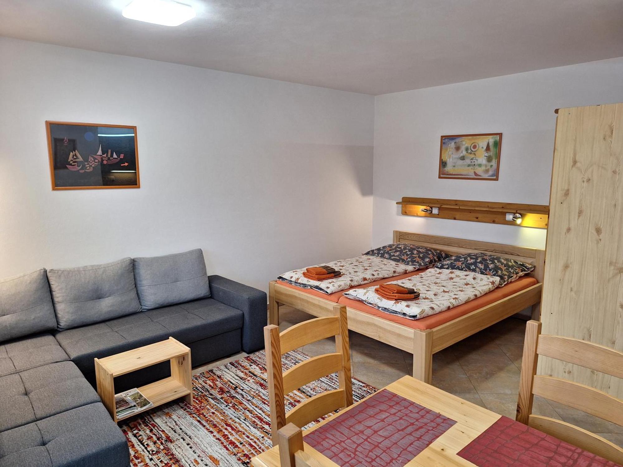 Apartmany Ester Рокицани Экстерьер фото